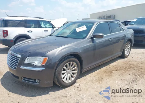 2013 Chrysler 300 Motown from USA, damaged, VIN 2C3CCAAG3DH658942